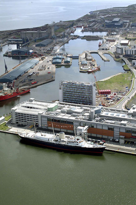 cruise ship leith docks